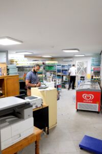 CAFC_Restaurant_Magasin_Abdelhak , magasinier depuis plus de trente, aucun produit de consommaton qui entre ou sort ne lui échappe. CAFC CAFC Restaurant Magasin Abdelhak magasinier depuis plus de trente aucun produit de consommaton qui entre ou sort ne lui echappe. 31 mars 2023 CAFC_Restaurant_Magasin_Abdelhak , magasinier depuis plus de trente, aucun produit de consommaton qui entre ou sort ne lui échappe. CAFC CAFC Restaurant Magasin Abdelhak magasinier depuis plus de trente aucun produit de consommaton qui entre ou sort ne lui echappe.